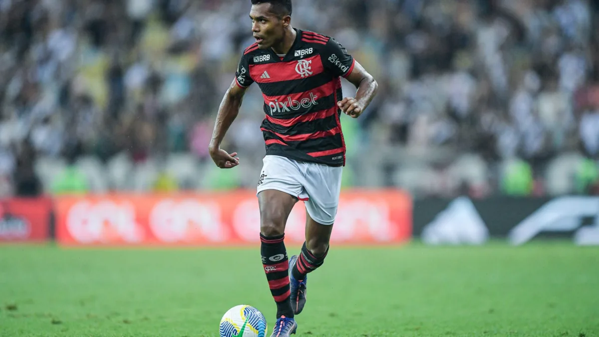 Alex Sandro declara desejo de retornar ao Porto no futuro