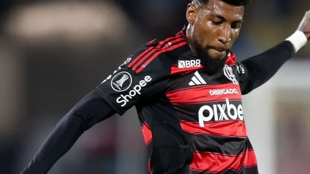 Aston Villa oferece R$ 53 milhões por Emerson Royal