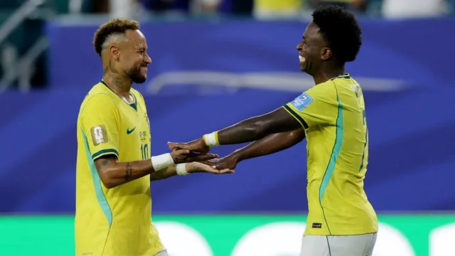 Brasil vence Escócia por 3 a 0 com dois gols de Vini Jr.