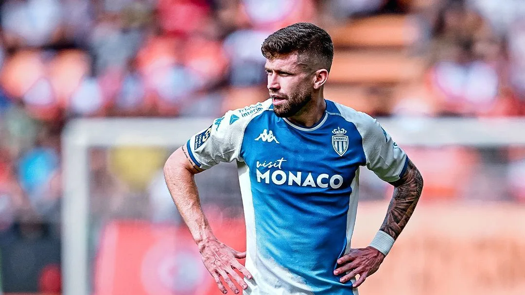 Caio Henrique fecha com Ajax por €14 milhões após sondagem do Flamengo