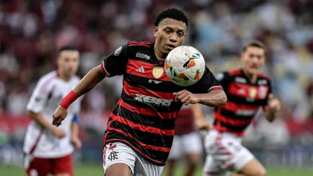 Daniel Sales é opção para lateral direita do Flamengo