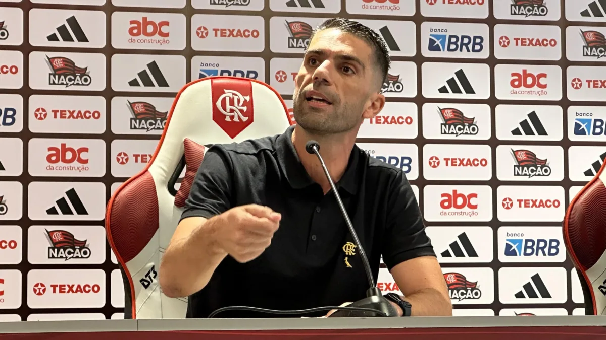 Diretor da base revela plano do Flamengo pra formar novos Vini Jr