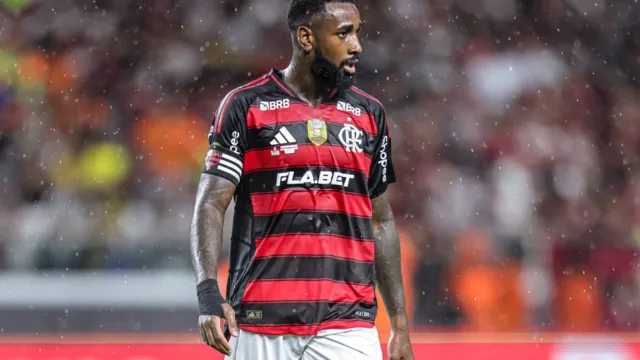 Flamengo acusa Gerson de assinar com Zenit antes de rescindir