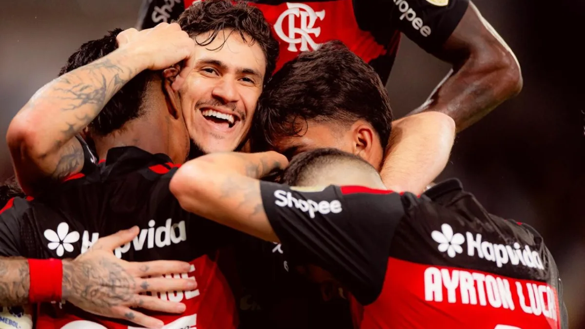 Flamengo busca 3 reforços até R$ 50 mi e mira Danilo e Almada