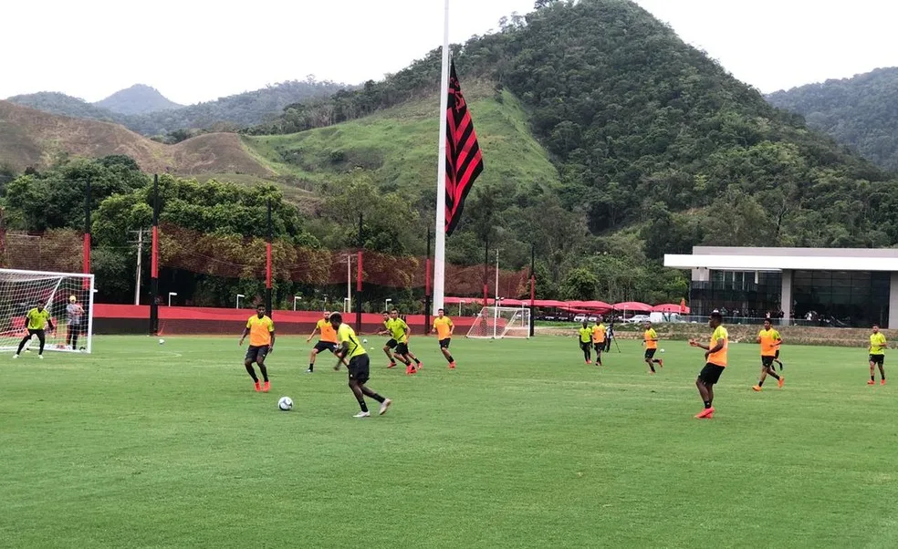 Flamengo fará jogo-treino contra Bom Sucesso na sexta