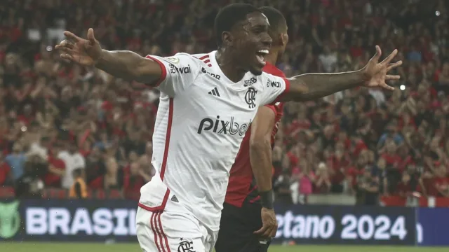Flamengo não quer vender Everton Araújo na janela