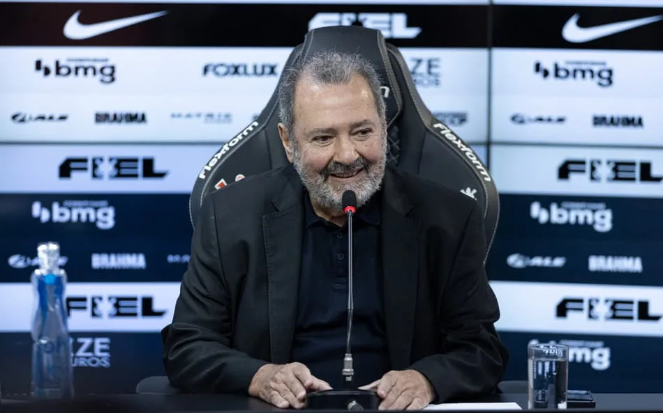 Vasco contrata ex-CEO do Flamengo e amigo pessoal de Bap
