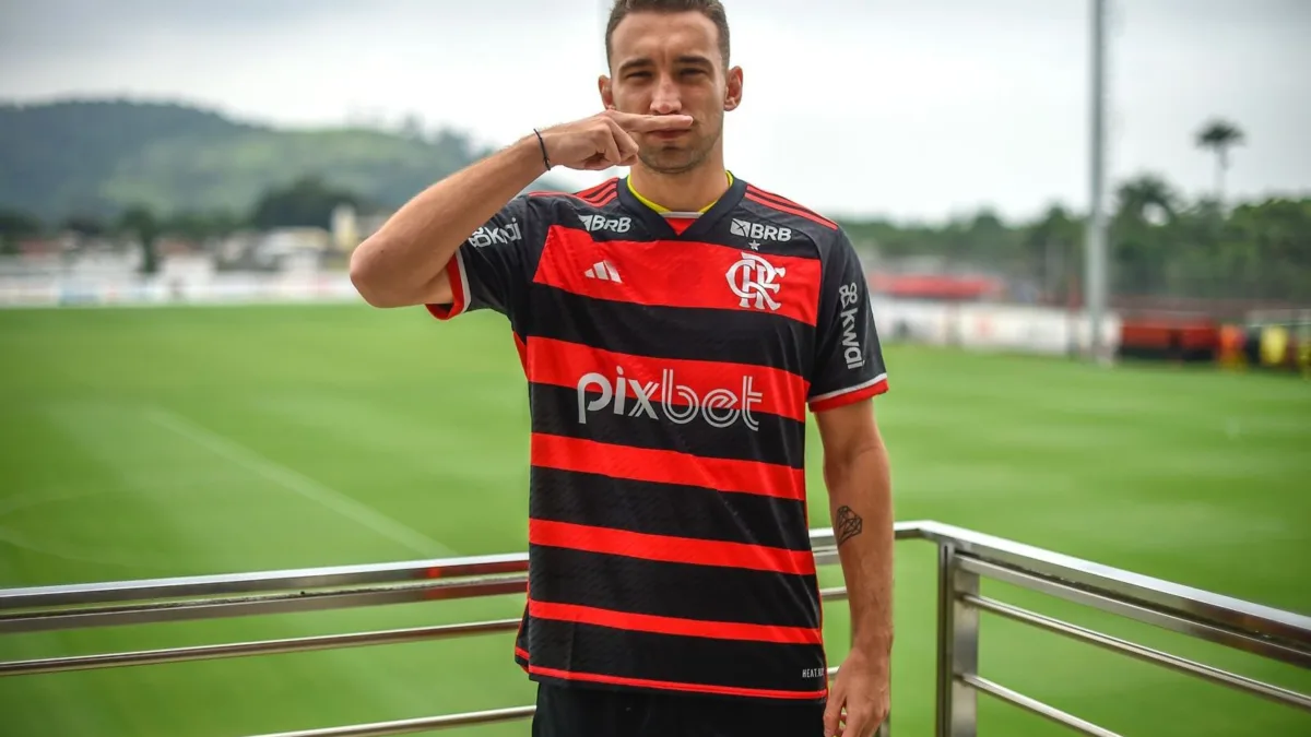 Zenit mira Léo Ortiz caso venda Nino ao Fluminense