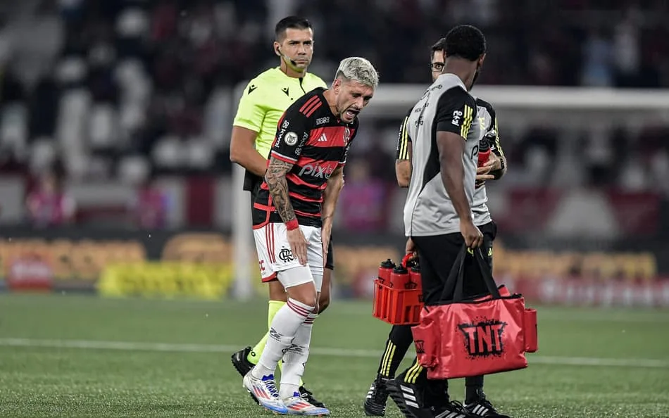 Arrascaeta preocupa Flamengo após dois meses parado