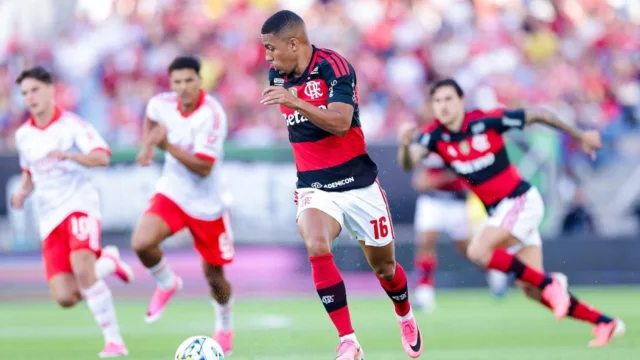 Bap elogia Jardim e cita Lino: ‘Mão do treinador resolve problema’