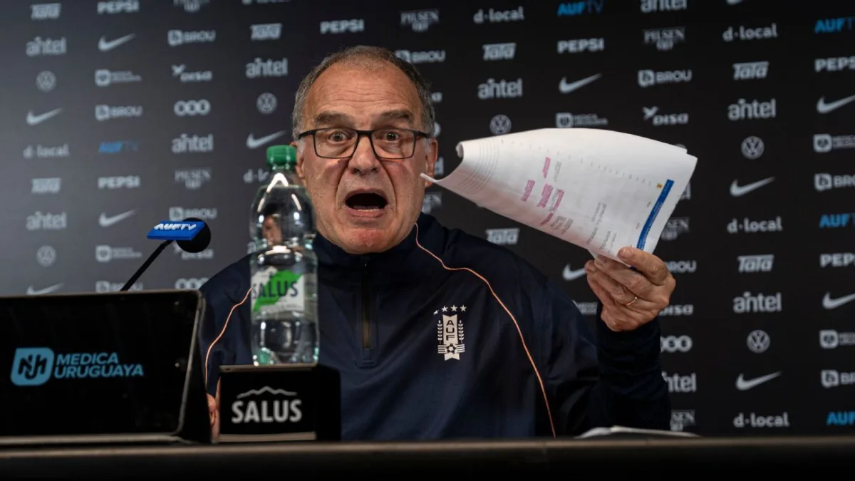 Bielsa elogia Flamengo e nega culpa por lesão de Arrascaeta