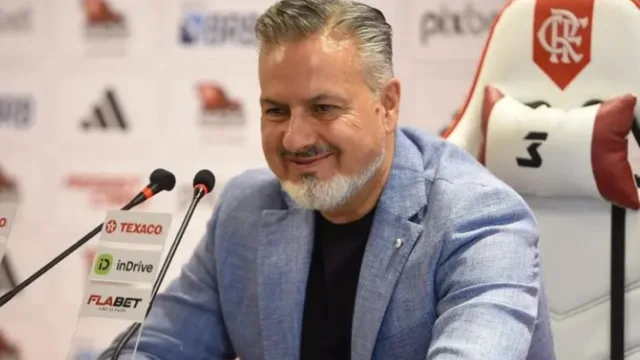Boto confirma valor de saída de Éverton Araújo do Flamengo