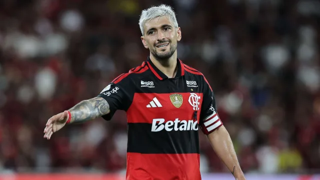 Canobbio volta rápido, mas Arrascaeta demora mais no Flamengo