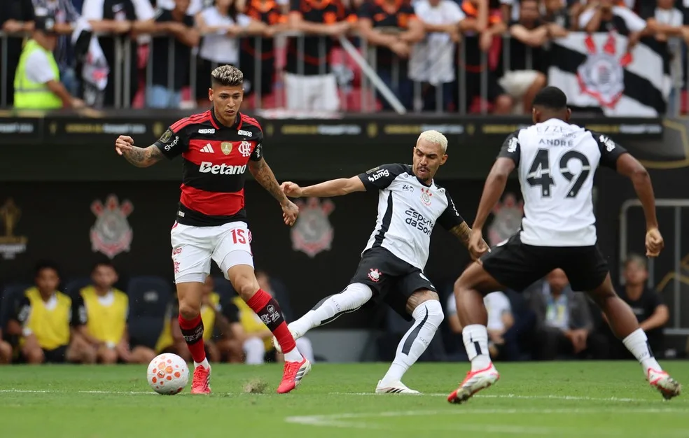 Carrascal pode deixar Flamengo após queda em 2026