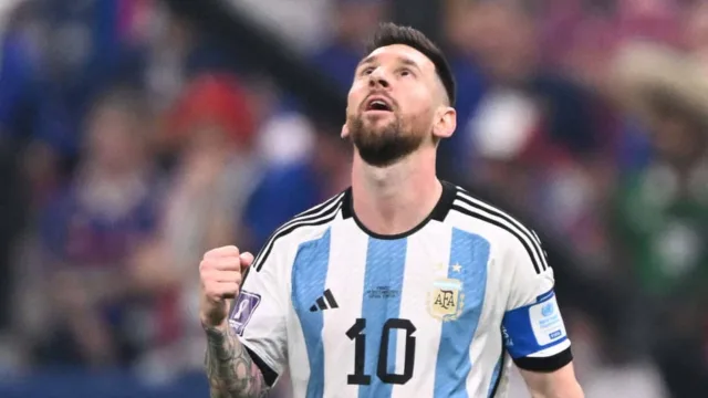Choro de Messi aos 39 anos vira imagem marcante da Copa