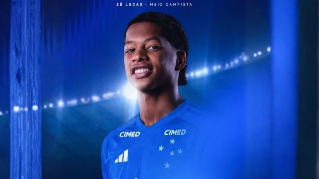Cruzeiro oficializa Zé Lucas e vence disputa com Flamengo