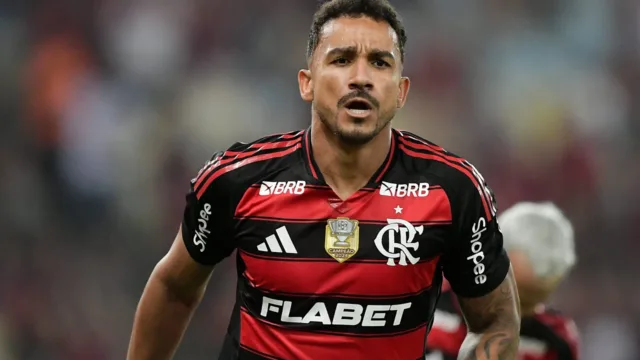Danilo do Flamengo é elogiado por falar após eliminação