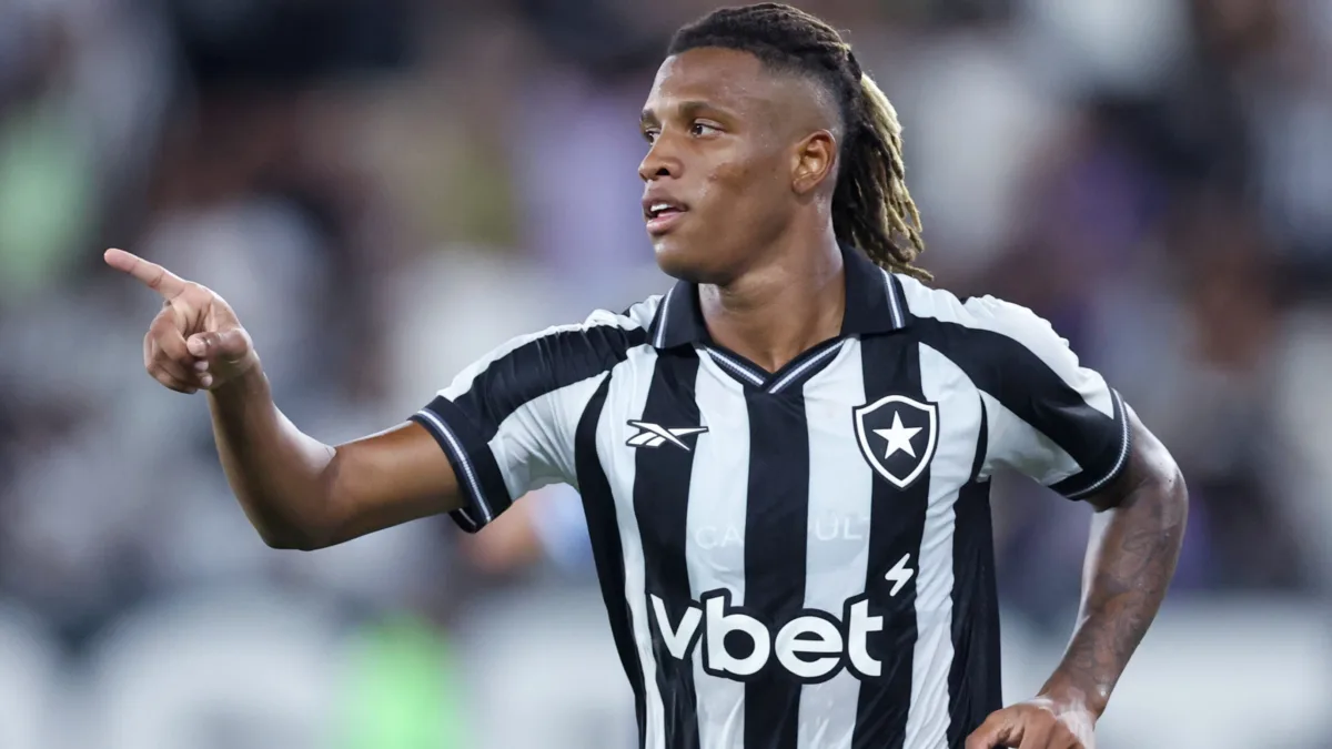 Danilo pode ir ao Newcastle e escapar de Flamengo e Palmeiras