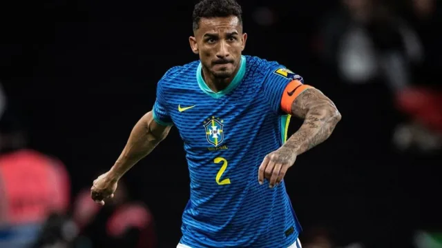 Danilo vira titular da Seleção após cortes e má atuação