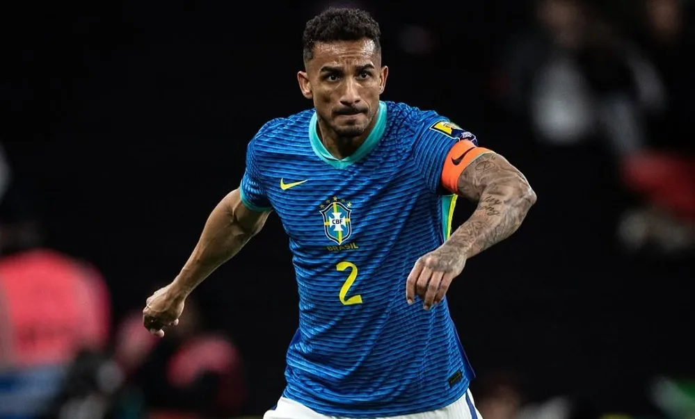 Danilo vira titular da Seleção após cortes e má atuação