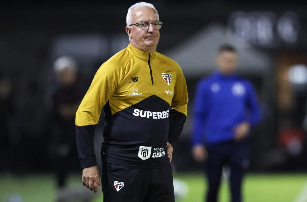 Dorival Júnior tem só 2 derrotas em 10 jogos contra o Flamengo
