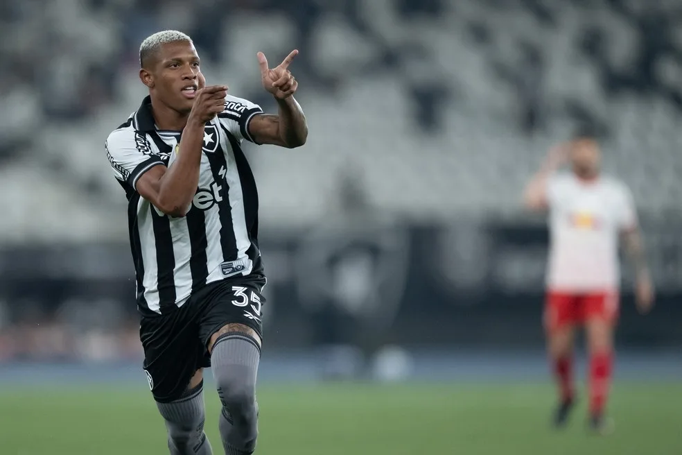 Empresário de Danilo desmente Leila e nega prioridade ao Palmeiras