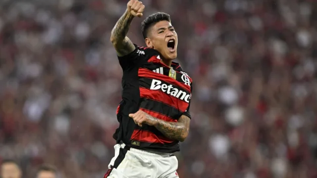 Flamengo atinge limite de estrangeiros e pode negociar jogadores