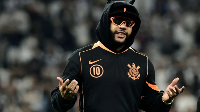 Flamengo desmente proposta por Memphis Depay do Corinthians