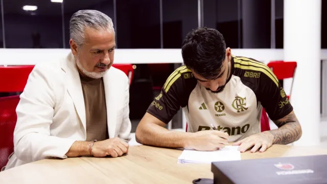 Flamengo enfrenta dificuldade financeira após investir em Paquetá
