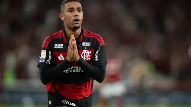 Flamengo empata com São Paulo e fica a 6 pontos do Palmeiras