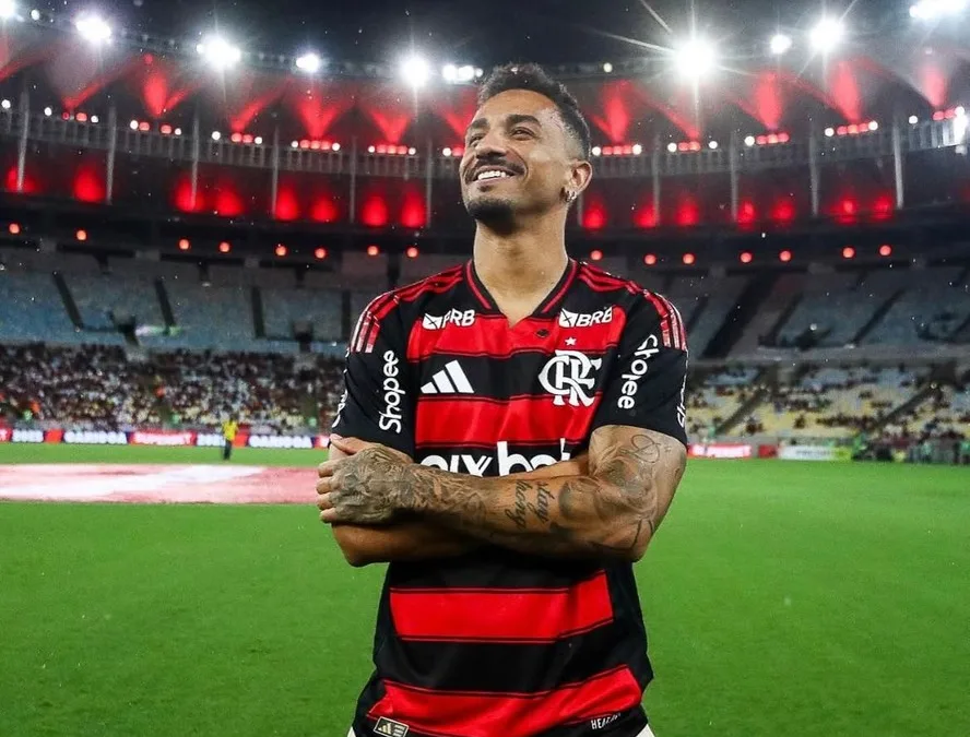 Flamengo propõe renovação de Danilo até dezembro de 2027