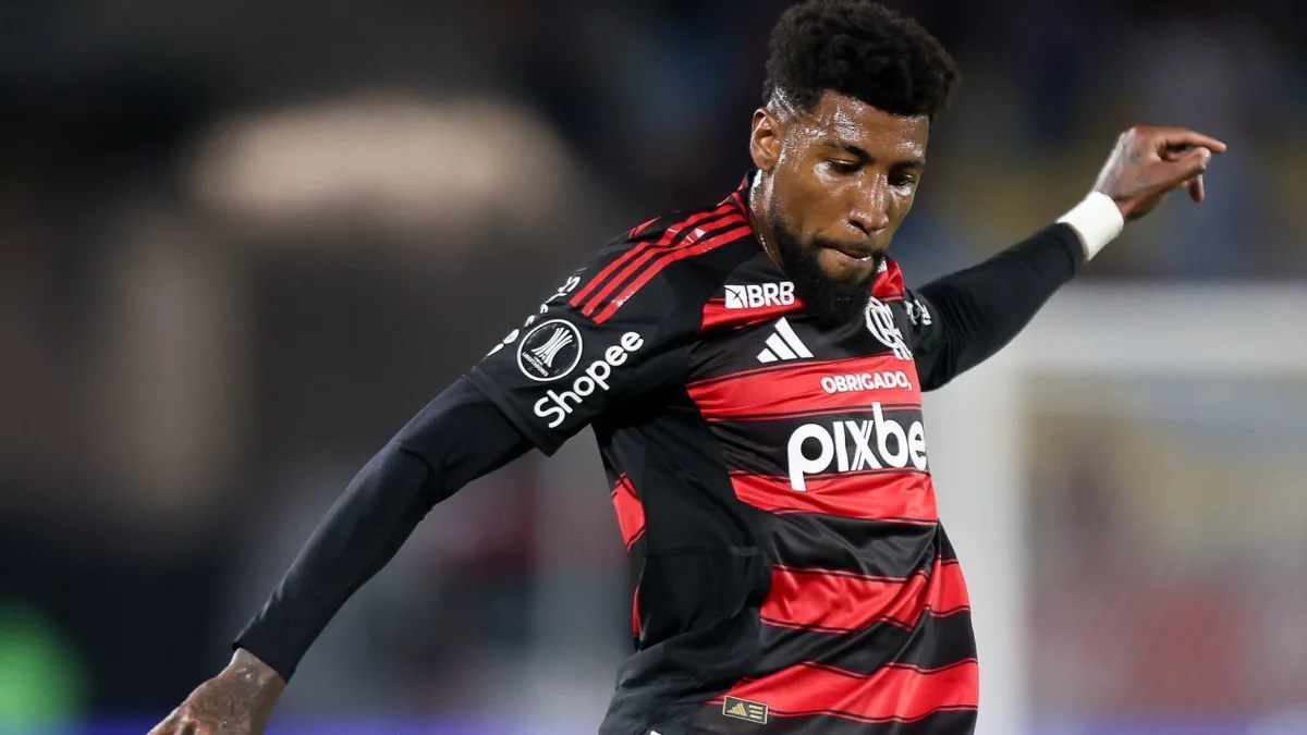 Flamengo recusa 3 milhões de euros do Aston Villa por Royal