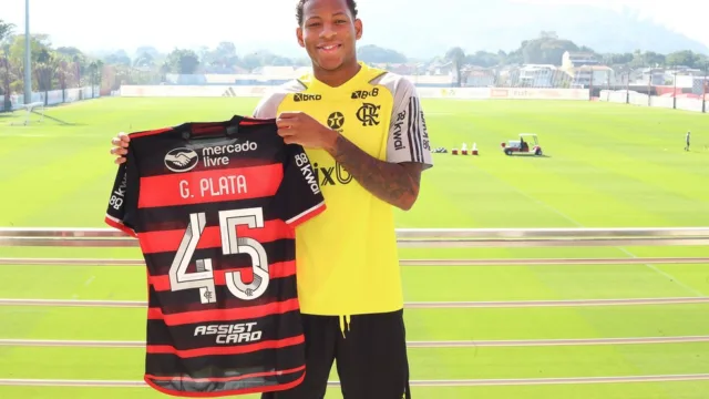 Flamengo trata Plata como reforço caseiro e evita gastos