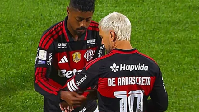 Jardim elogia goleada do Flamengo e destaca volta de Arrascaeta
