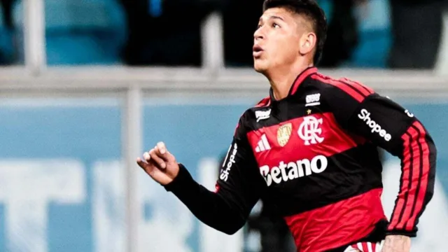 Jardim sinaliza contratação de meia e Carrascal vira dúvida
