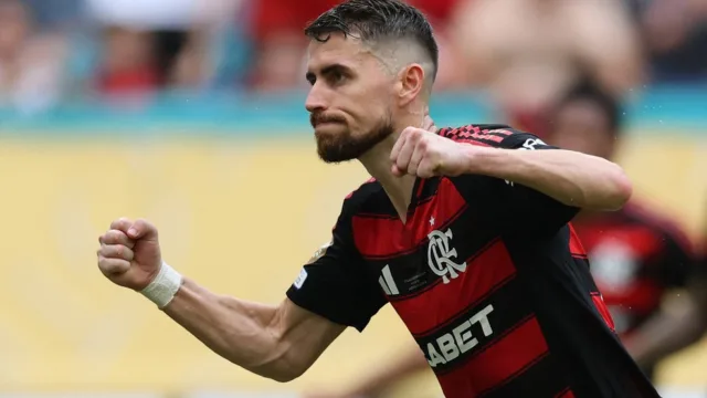 Jorginho completa um ano no Flamengo e revela mudança pessoal