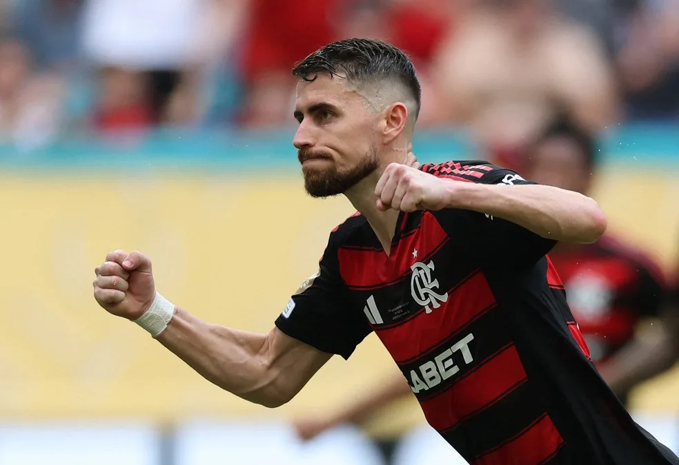Jorginho completa um ano no Flamengo e revela mudança pessoal