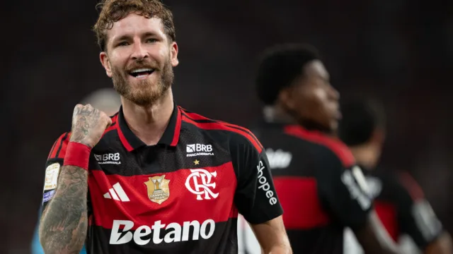 Léo Pereira faz 19 gols e supera Juan como zagueiro mais artilheiro do Fla…