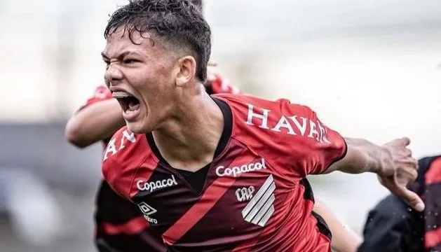 Manchester United monitora joia do sub-17 do Flamengo