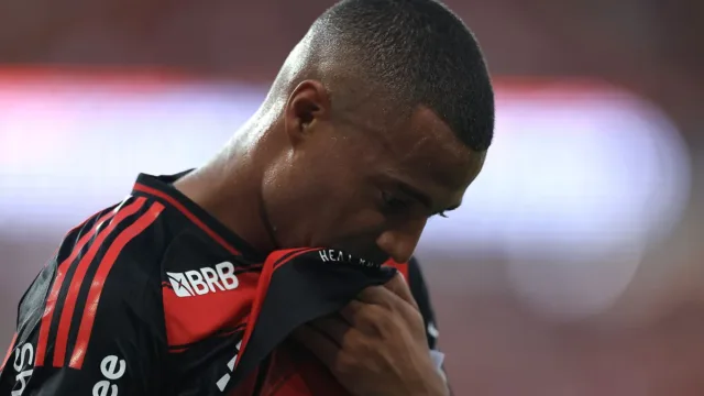 Nico de la Cruz sofre nova lesão e preocupa Jardim