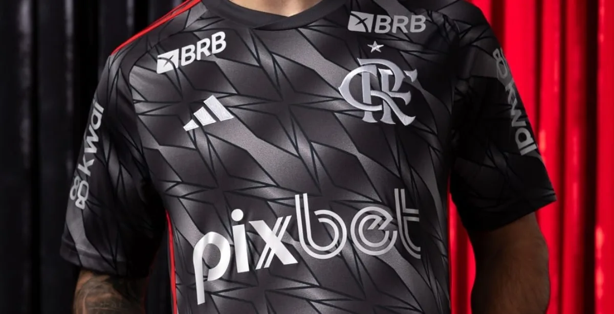 Nova terceira camisa do Flamengo vaza com escudo do Remo