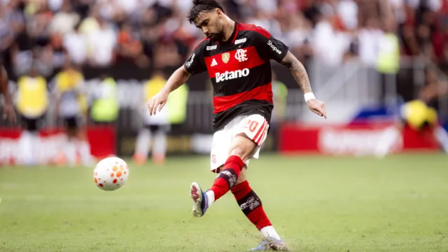 Paquetá é o mais polivalente do Flamengo, diz comentarista