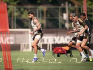 Paquetá treina com elenco e fica perto de retorno ao Flamengo