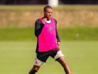 Peñarol busca De La Cruz por empréstimo — Flamengo avalia proposta