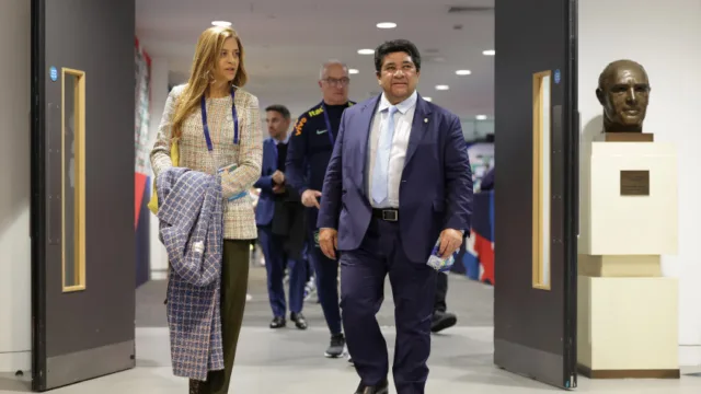 Presidente da CBF pega carona em jato de Leila Pereira