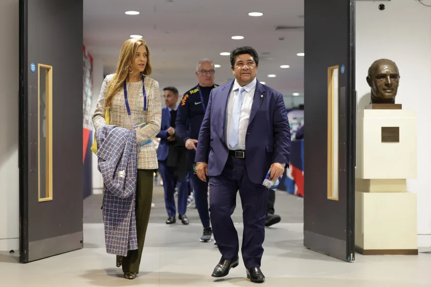Presidente da CBF pega carona em jato de Leila Pereira