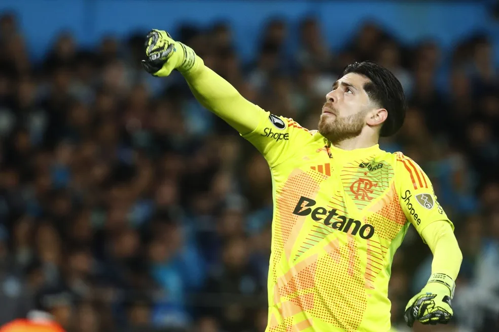 Rossi celebra braçadeira de capitão pela primeira vez