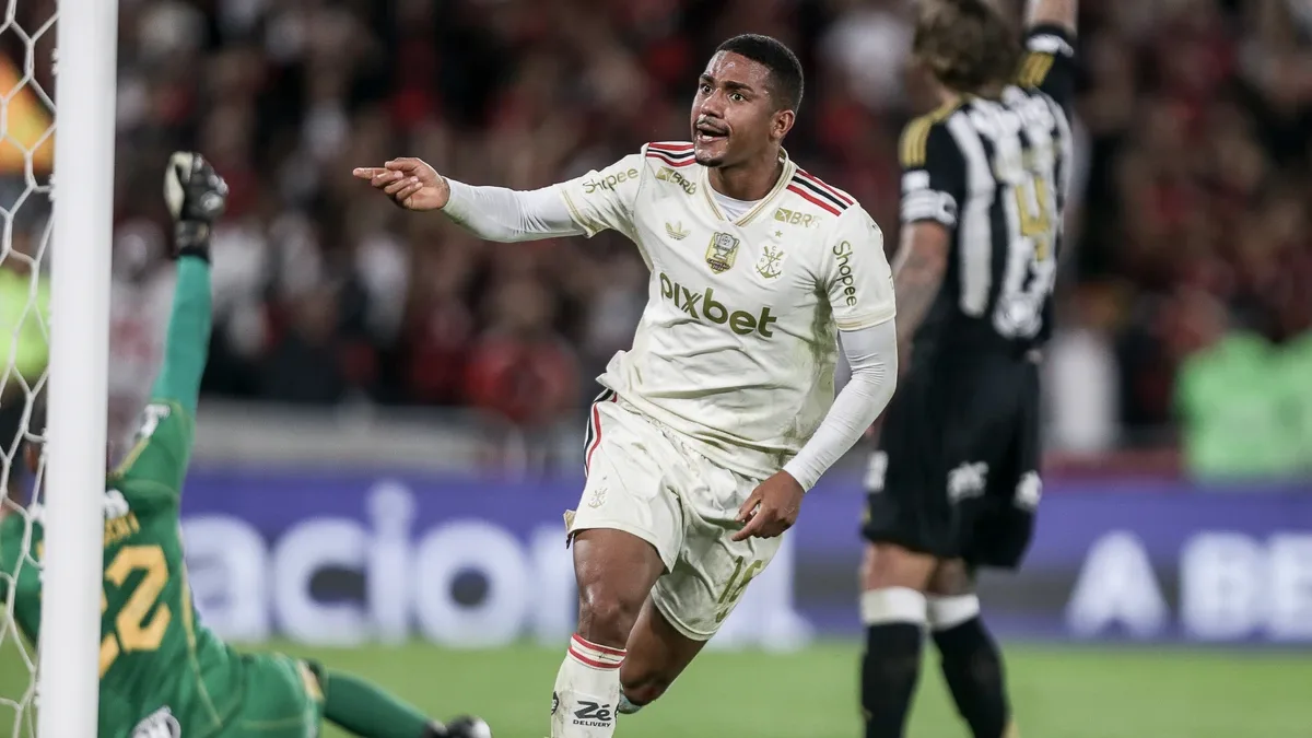 Samuel Lino ganha nova função como meia no Flamengo