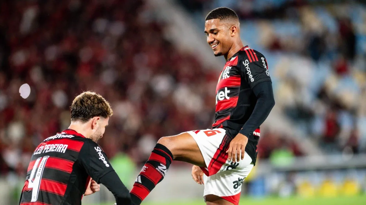 Samuel Lino lidera assistências no Brasil com 14 passes