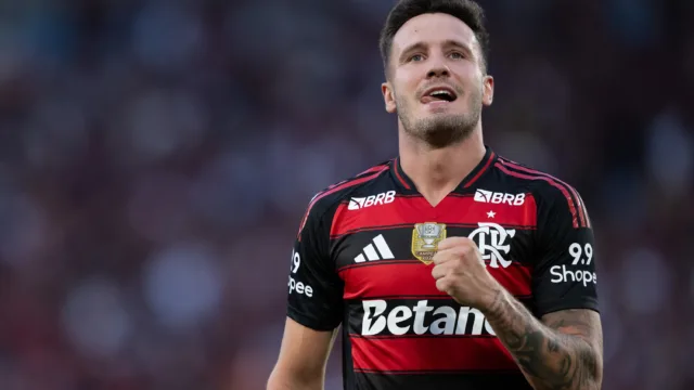 Saúl preocupa no Flamengo com ritmo lento após cirurgia
